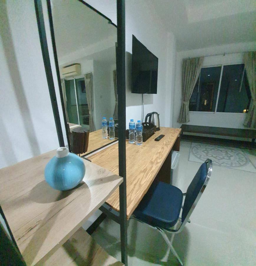 At Home Hotel Patong Екстериор снимка