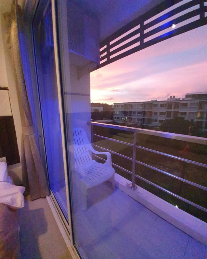 At Home Hotel Patong Екстериор снимка