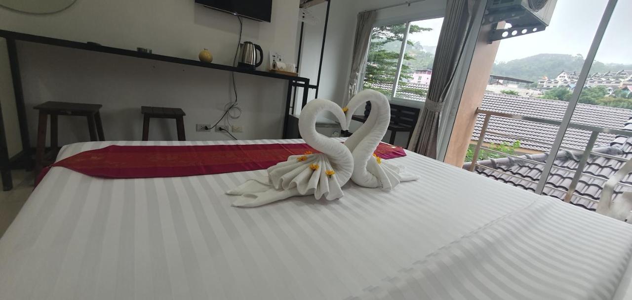 At Home Hotel Patong Екстериор снимка