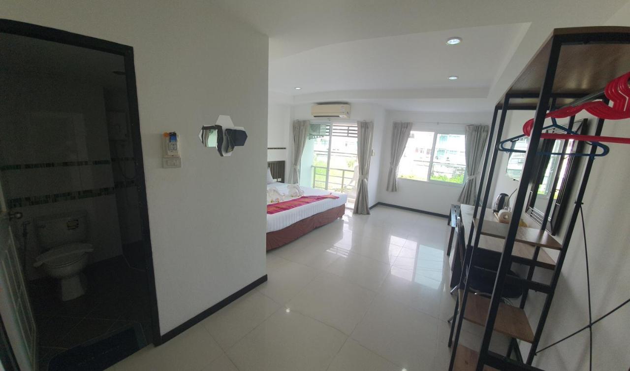 At Home Hotel Patong Екстериор снимка