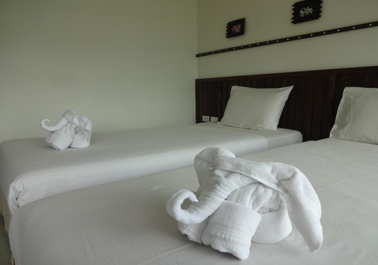 At Home Hotel Patong Екстериор снимка